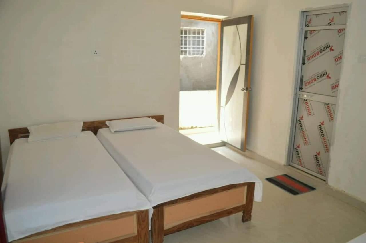 Middle Way Home Stay Bodh Gaya Eksteriør bilde